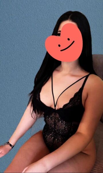 Neu in der Stadt 🔥 Heisse Nicole Julia🔥 freches und megageiles Girl erfüllt Dir Deine Wünsche 🌹 VIP