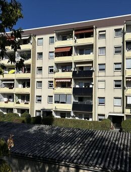 Modernisierte 3-Raum-Wohnung im 1. OG, Balkon u. Stellplatz - Mülsen