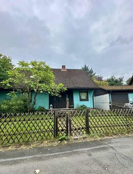 Vielseitiges Einfamilienhaus in ruhiger Lage, auch als Zweifamilienhaus nutzbar - Neuenmarkt
