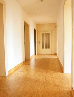 DIE ALTBAUMANSARDE ZUM SCHÖN MACHEN 4 Zimmer | 2 Bäder | Frei | 3. OG | - Kassel