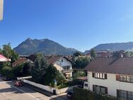 "Traumhafte 4-Zimmer-Wohnung mit Ost- & Westbalkon - Genießen Sie den Panorama-Blick den ganzen Tag" - Sonthofen