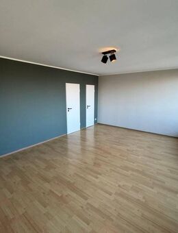 Eimsbüttel/City Appartement im 7. Stock - Erstbezug nach Modernisierung - Hamburg