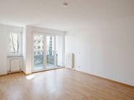 Helle 2-Zimmer-Wohnung mit Balkon in zentraler Lage - Berlin