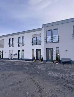 / Junges & modernes Reiheneckhaus in Hüsten! - Arnsberg