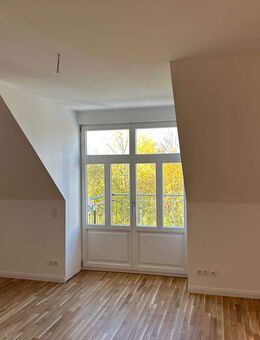 Dachtraum im sanierten Erstbezug - 2-Raum-WE - West-Balkon, FBH, Parkett, CAT-7 Netzwerk - Chemnitz