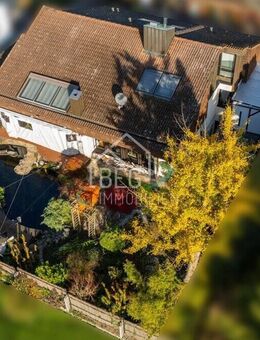 Freistehendes Einfamilienhaus mit Sauna, Garten und Doppelgarage - Bönnigheim