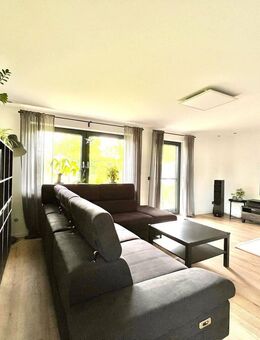 Sehr schöne und große Doppelhaushälfte mit Garten und Garage in begehrter Lage zu verkaufen - Bruckmühl