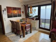 Gut vermietete 2 Zimmer-Mansardenwohnung mit Loggia und Stellplatz in ruhiger Wohnlage RH-Nord - Roth (Bayern)