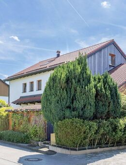 Attraktives Mehrfamilienhaus (3-4FH) in bester Wohnlage - umfangreich saniert & vielseitig nutzbar. - Kaufering