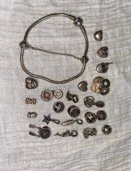 Pandora Armband + Komfortkette + 21 Charms - Drensteinfurt