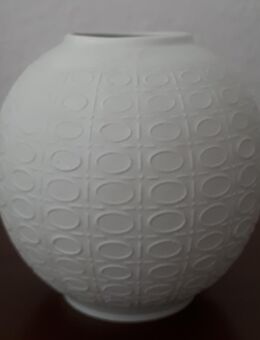 Vase Porzellan KPM Royal, Kugelform matt-weiß, gemustert - Lippstadt