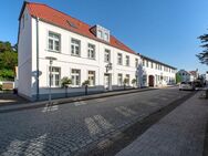 Charmante 3-Zimmer-Altbauwohnung mit Terrasse in ruhiger Lage - Putbus