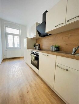 renoviert I 4 Zimmer I Einbauküche I modernes Bad mit Wanne I Balkon - Leipzig