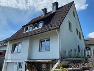 Massiv gebautes Einfamilienhaus mit Terrasse - Bad Berleburg