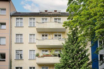 Ihr Investment in der City West: 3 Zimmer, Balkon, Wannenbad ++ solide vermietet++