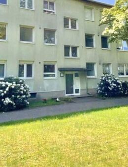 JOBCENTER: Frisch sanierte 4,5 Zimmer Wohnung in Krefeld - Krefeld