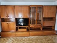 Schrankwand + Beleuchtung inkl. Fernseher & Fernbedienung - Bonn Hochkreuz