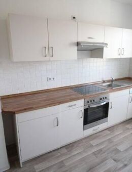 schöne 2-Raum-Wohnung mit Balkon und Einbauküche - Chemnitz