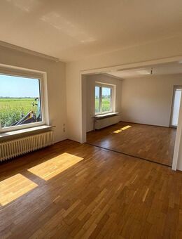 Frisch sanierte 3 ZKB-Wohnung mit Gartennutzung und Blick ins Grüne! - Butjadingen