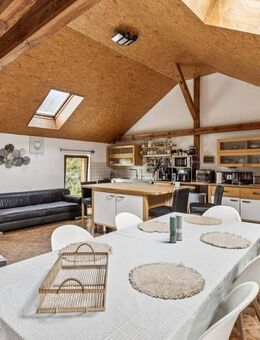 Sehr großes Anwesen mit Bauerhaus (Hof) in wunderbarer Natur -Pferdehaltung möglich- - Wiesenaue
