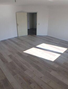 Barrierearme 3-Zimmer Wohnung mit Garten, Stellplatz, E-Ladesäule - Hammelburg