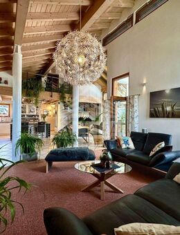 * LUXUS TRIFFT KOMFORT * Luxuriöse Wohnung auf 173 qm Wohnfläche mit Pool, Garten, Garage & mehr - Böhmenkirch