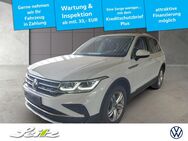 VW Tiguan, 2.0 TDI Elegance, Jahr 2021 - Weingarten