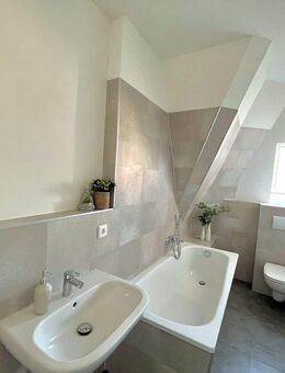 ?? NEU & In Renovierung I Moderne Einbauküche | Tageslichtbad mit Wanne - Dresden