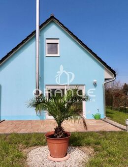 *** Neuwertig & effizient & bezugsbereit - Das perfekte Haus für die kleine Familie *** - Zwenkau