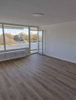 Hochwertig renovierte 3-Zimmer-Eigentumswohnung, Loggia & Tiefgarage ohne Provision - Kaarst