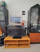Verkaufe moderne Wohnzimmerschrank 4 teilig einschl. Philips 32" LCD TV in 12309