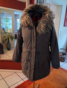 Winterjacke Kapuze mit Fellbesatz - Duisburg