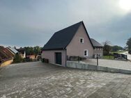 Kernsaniertes Mehrfamilienhaus in ruhiger Lage mit Scheune - Leutershausen