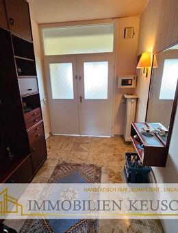 Preis reduziert !!! Viel Platz im EFH +2 Whg., ruhige Sackgasse und begehrte Lage mit schönem Garten - Bremen