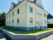 Gepflegte 2,5-Zimmer-Wohnung mit Loggia und Garage in ruhiger Wohnlage - Solingen (Klingenstadt)