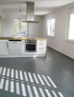 Moderne 2 Zimmerwohnung und eigenem Eingang - Gebenbach