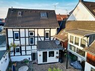 Charmantes Fachwerkhaus mit umgebauter Scheune! - Bornheim (Nordrhein-Westfalen)