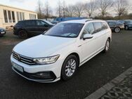 VW Passat Variant, 2.0 TDI R-Line, Jahr 2021 - Bergkamen