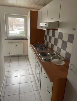 2 Zimmer Wohnung Einbauküche 55qm zentrale Lage - Sulzbach-Rosenberg