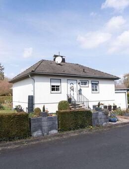 Ihr Traumhaus mit Wohlfühlgarten - Einziehen und Genießen! - Lohfelden