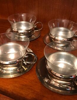Set von vier Teegläsern mit Halter aus Edelstahl - Würzburg