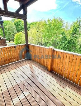 4-Zimmer-Wohnung mit neuer Einbauküche, Dielenfußboden, Tageslichtbad & Balkon - Parchim