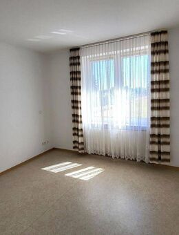 3-Zimmer Wohnung mit Einbauküche in Schkeuditz zu vermieten! - Schkeuditz