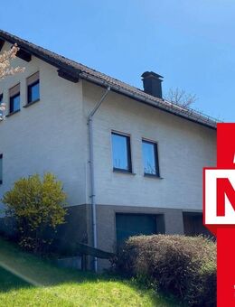 Einfamilienhaus mit Garage, Balkon, Terrasse und großzügigem Grundstück - Bad Berleburg