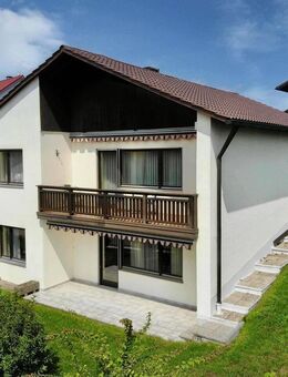 Einfamilienhaus mit Einliegerwohnung in Landau an der Isar - obere Stadt - - Landau (Isar)