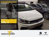 VW Touran, 2.0 TDI R-LINE LM18, Jahr 2022 - Hemer