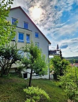 Geräumige 2-Familien-Doppelhaushälfte in Aussichtslage - Holzgerlingen