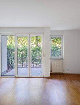 Helle Erdgeschosswohnung mit Terrasse - Berlin