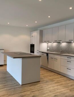 Großzügige 3-Zimmer-Wohnung im Herzen von Stade - Stade (Hansestadt)