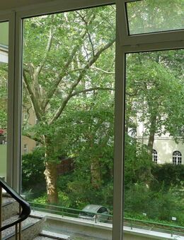 *Ruhiglage Westend*, ohne Käuferprovision: vermietetes, modernisiertes Balkon-Apartment & Aufzug - Berlin